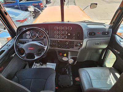 2018 Peterbilt 389
