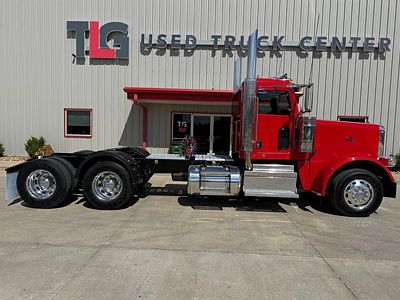 2022 Peterbilt 389