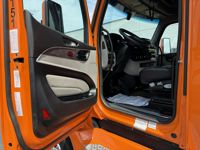 2023 Peterbilt 579