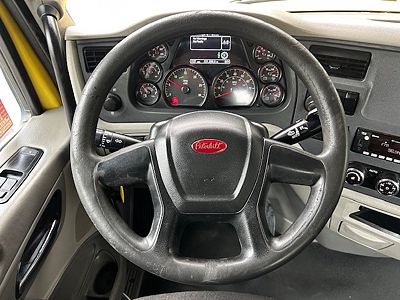 2021 Peterbilt 579