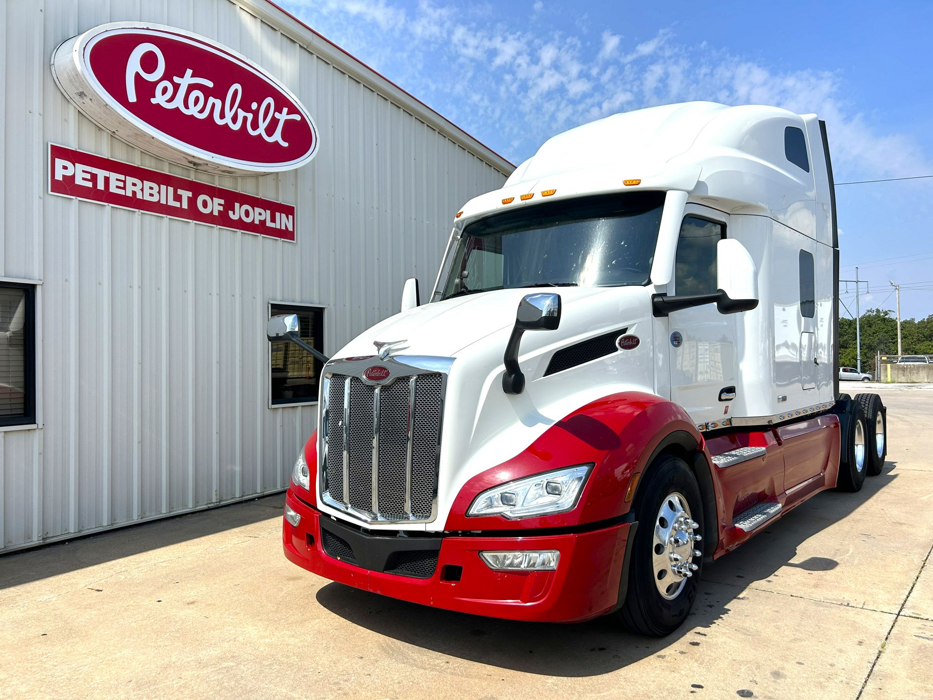 2023 Peterbilt 579