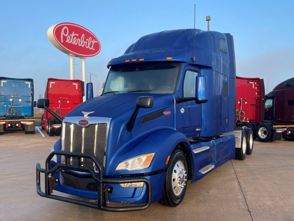 2023 Peterbilt 579