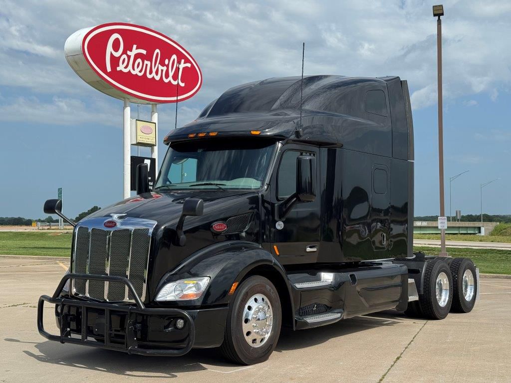 2022 Peterbilt 579