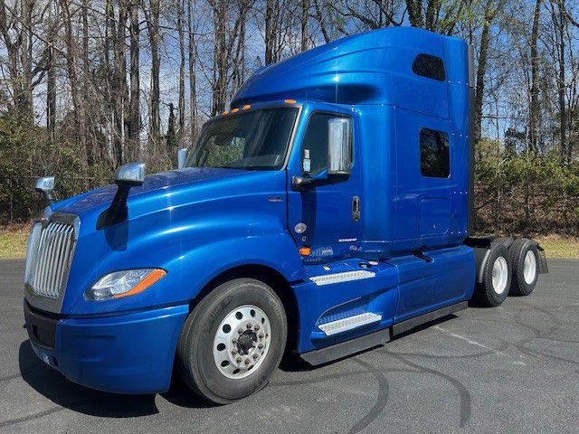 2021 International LT625