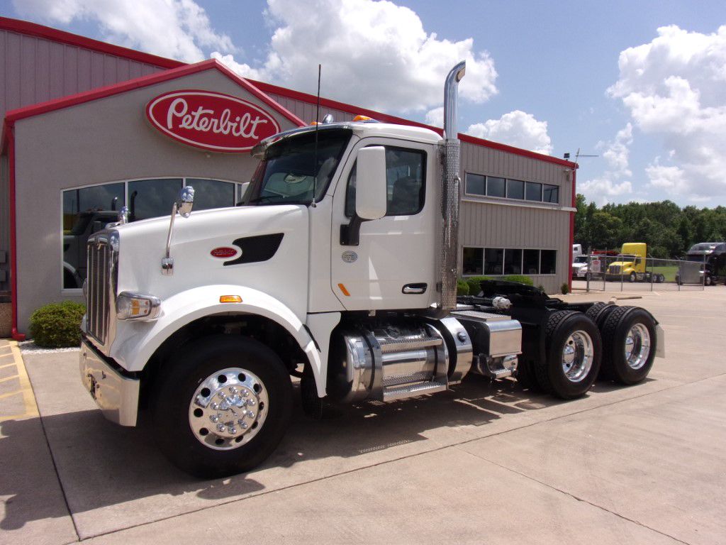 2021 Peterbilt 567