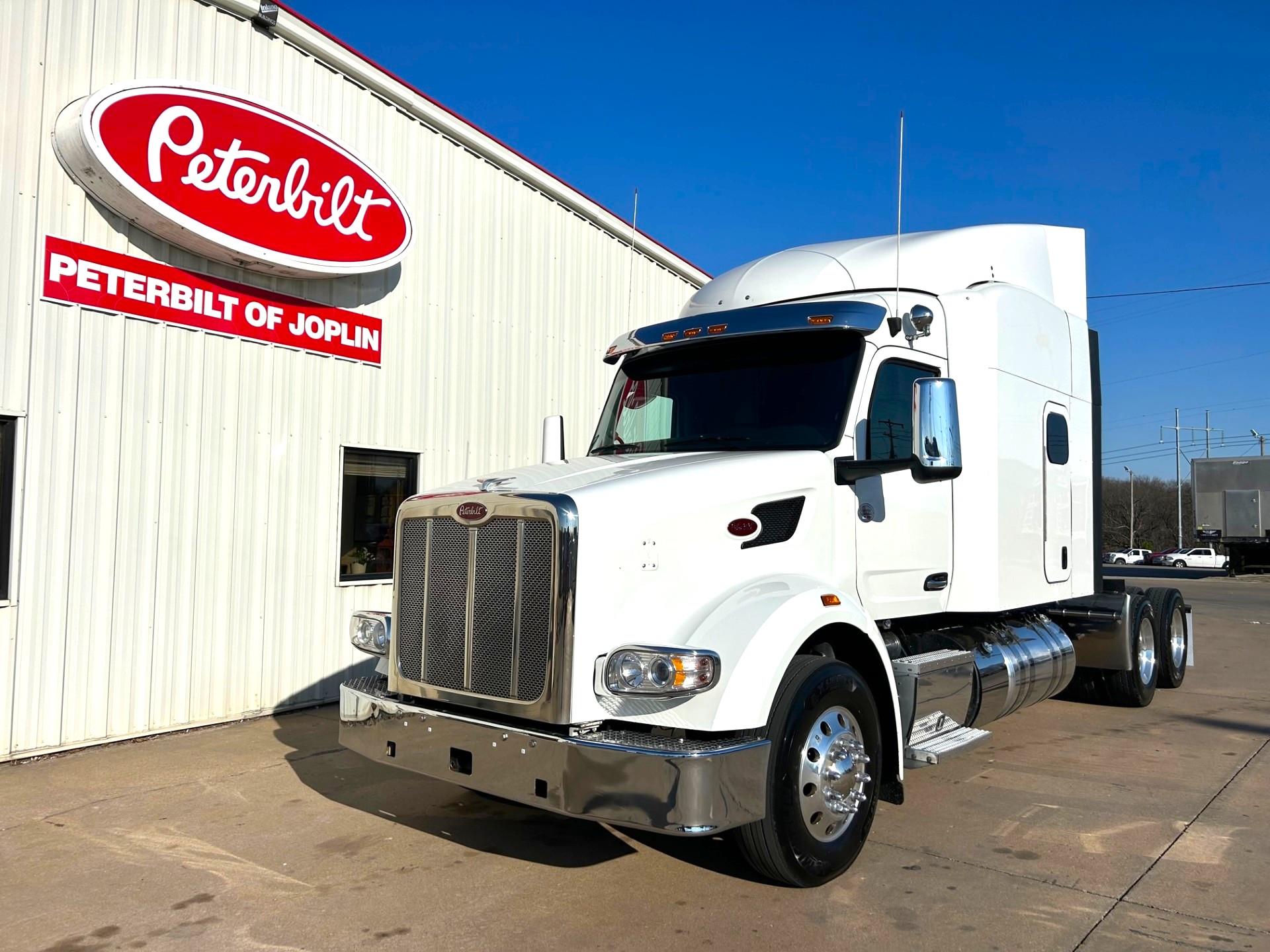 2022 Peterbilt 567