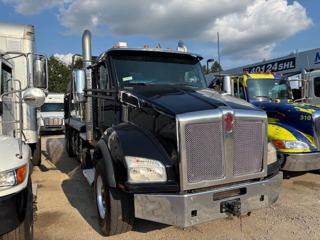 2022 Kenworth T880
