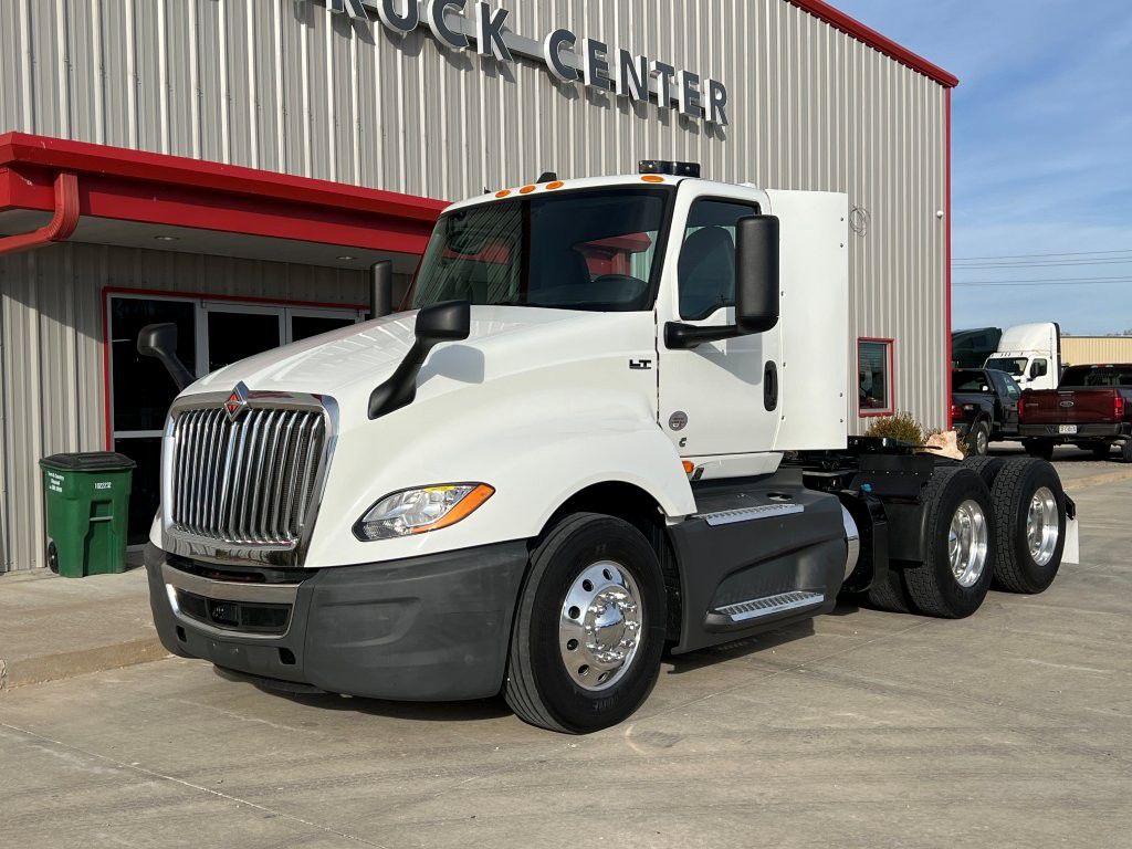 2021 International LT625