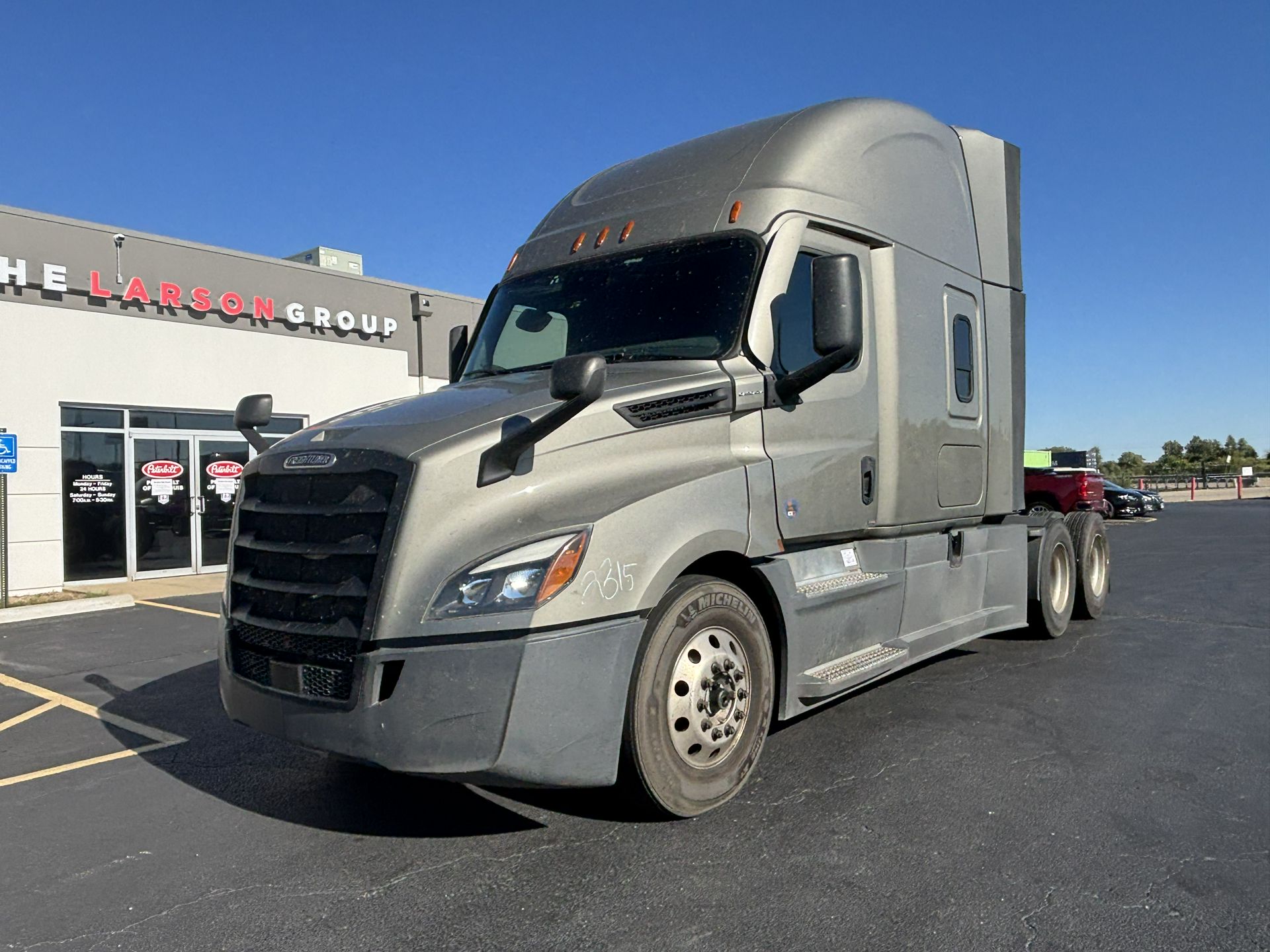 2023 Freightliner CASCADIA 126