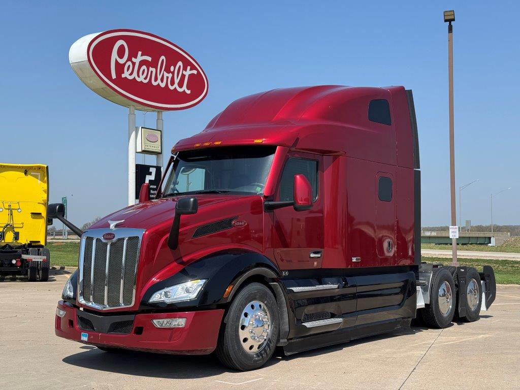 2023 Peterbilt 579