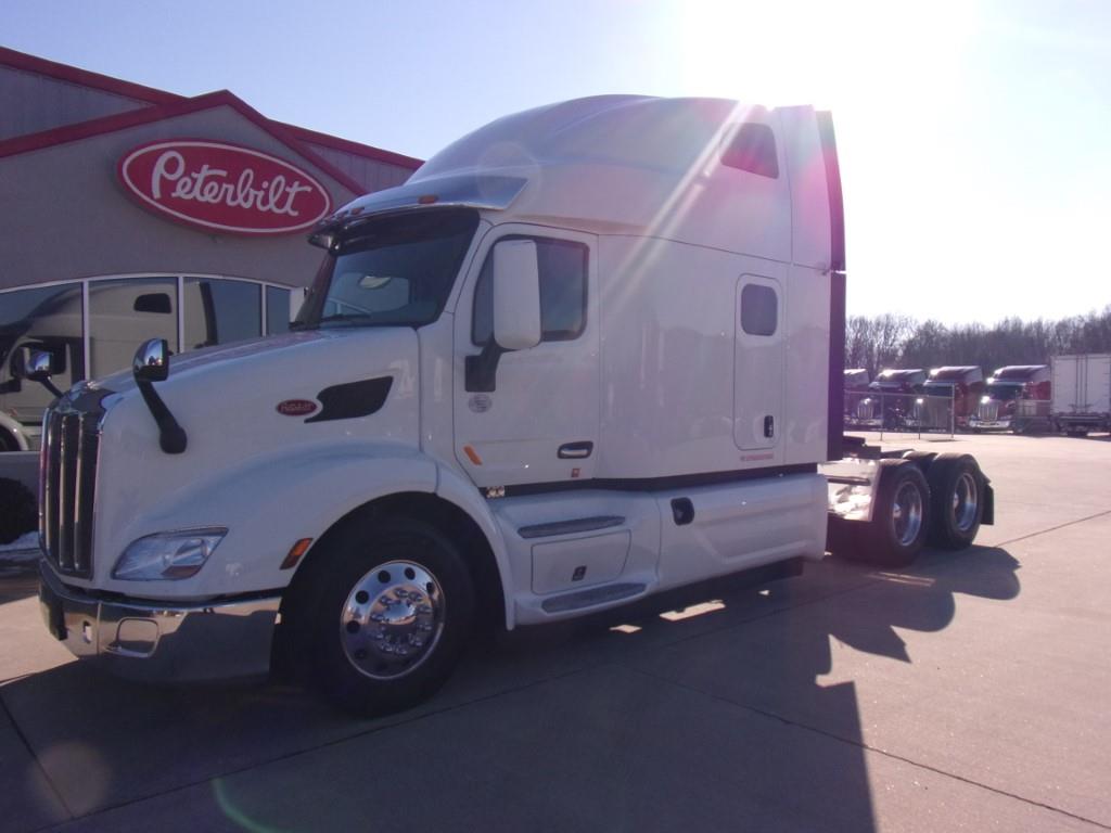 2022 Peterbilt 579