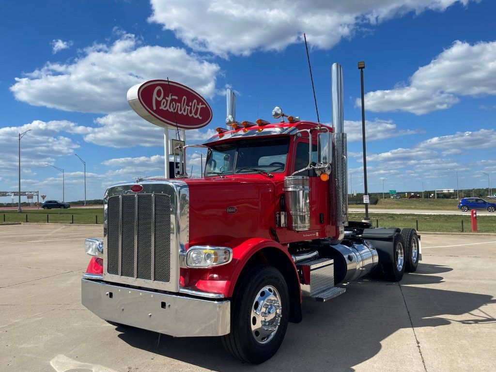 2019 Peterbilt 389