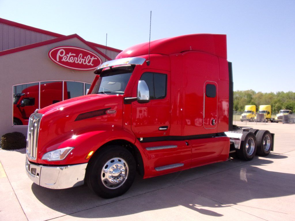 2023 Peterbilt 579