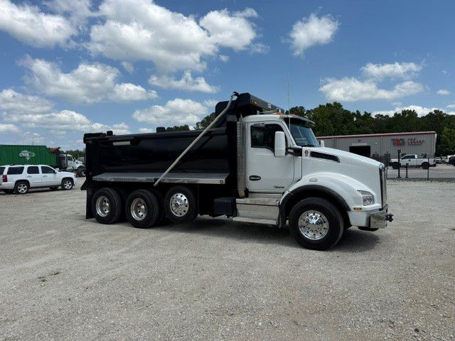 2022 Kenworth T880