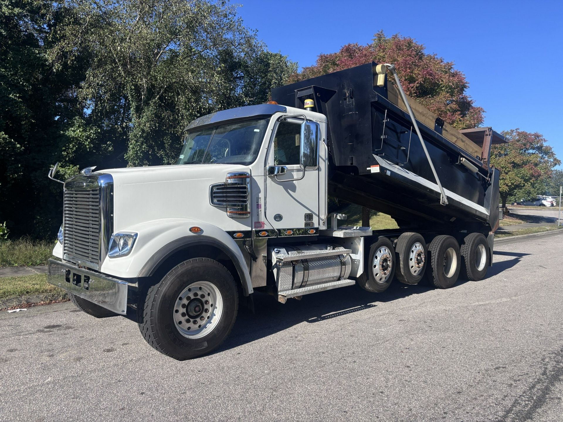 2019 Freightliner 122SD