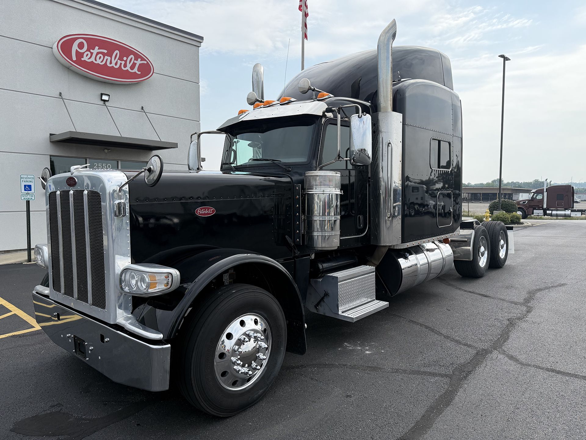 2022 Peterbilt 389-131