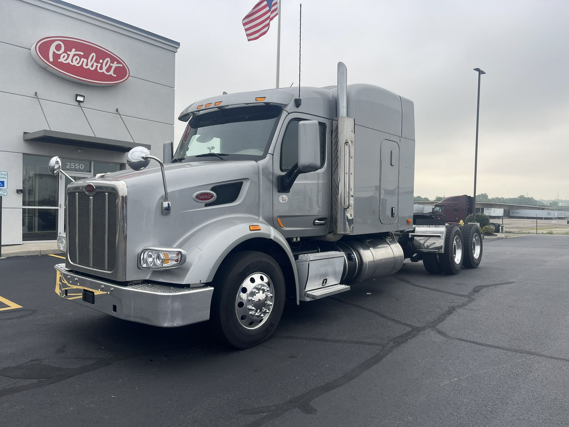 2021 Peterbilt 567