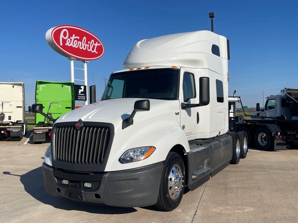 2020 International LT625