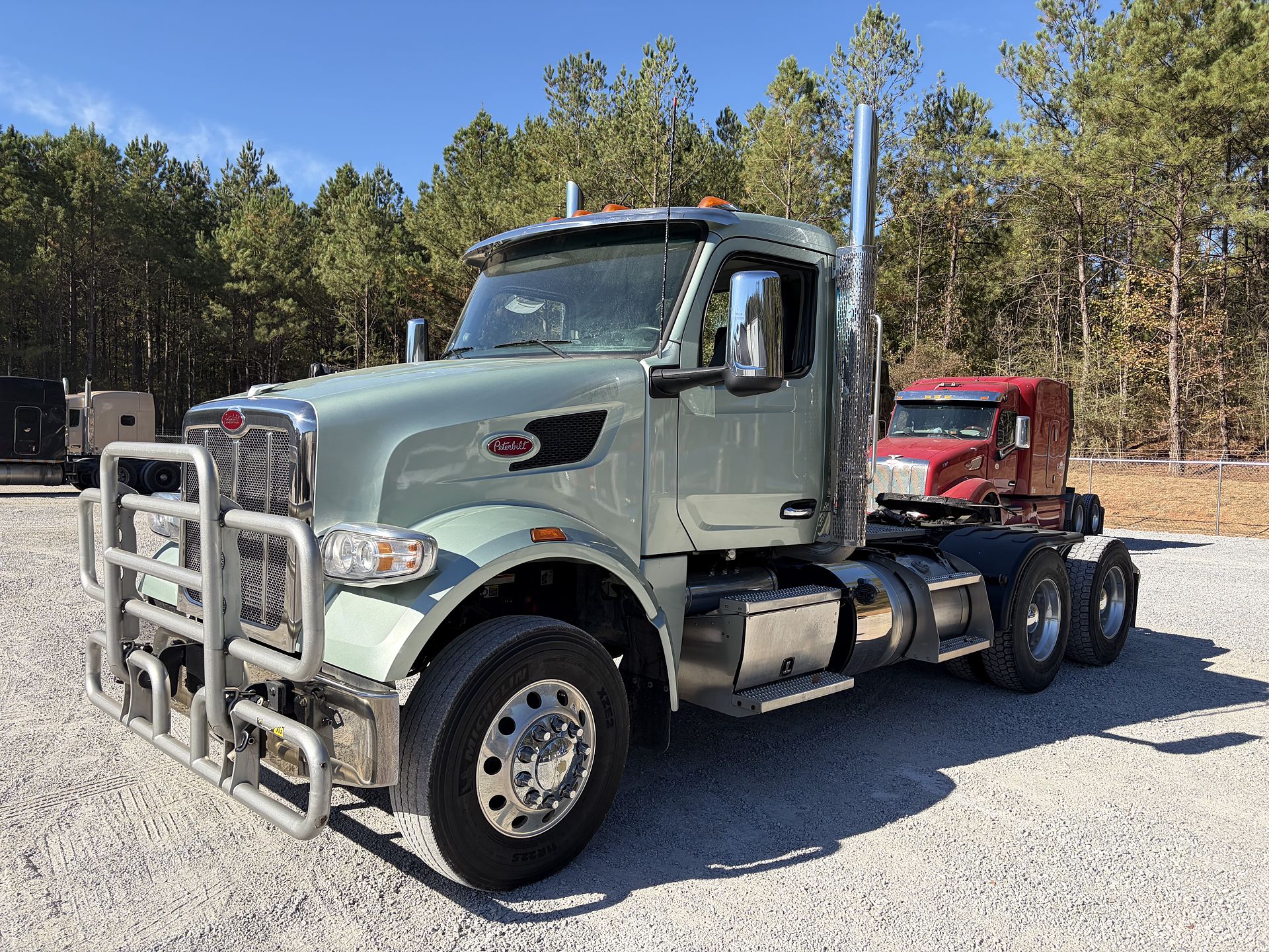 2023 Peterbilt 567