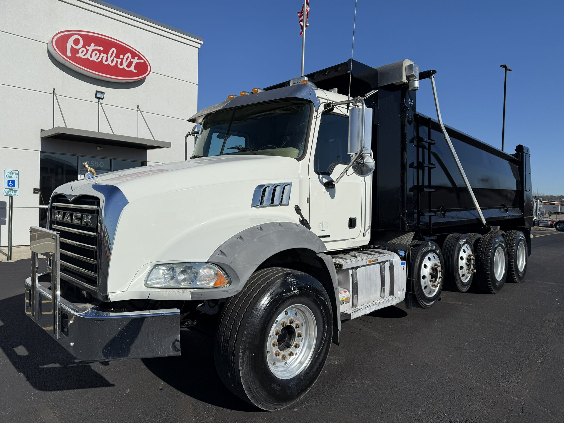 2019 Mack GRANITE