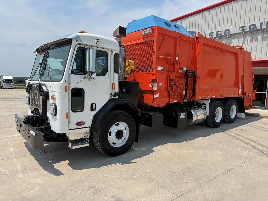 2021 Peterbilt 520