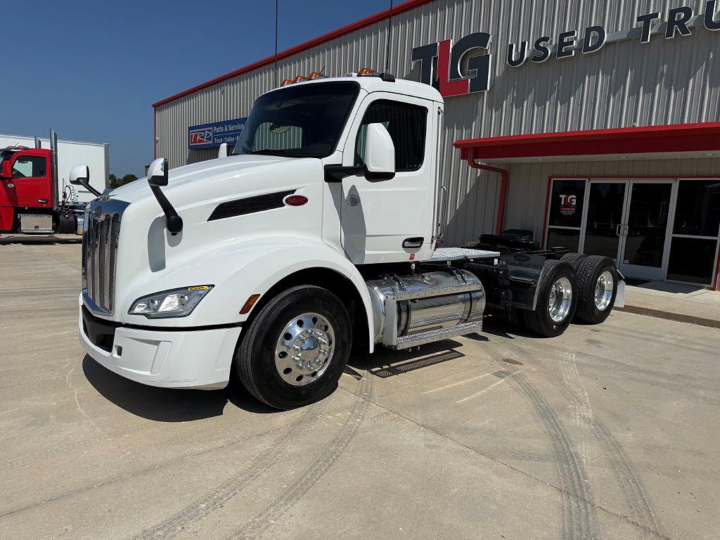 2022 Peterbilt 579