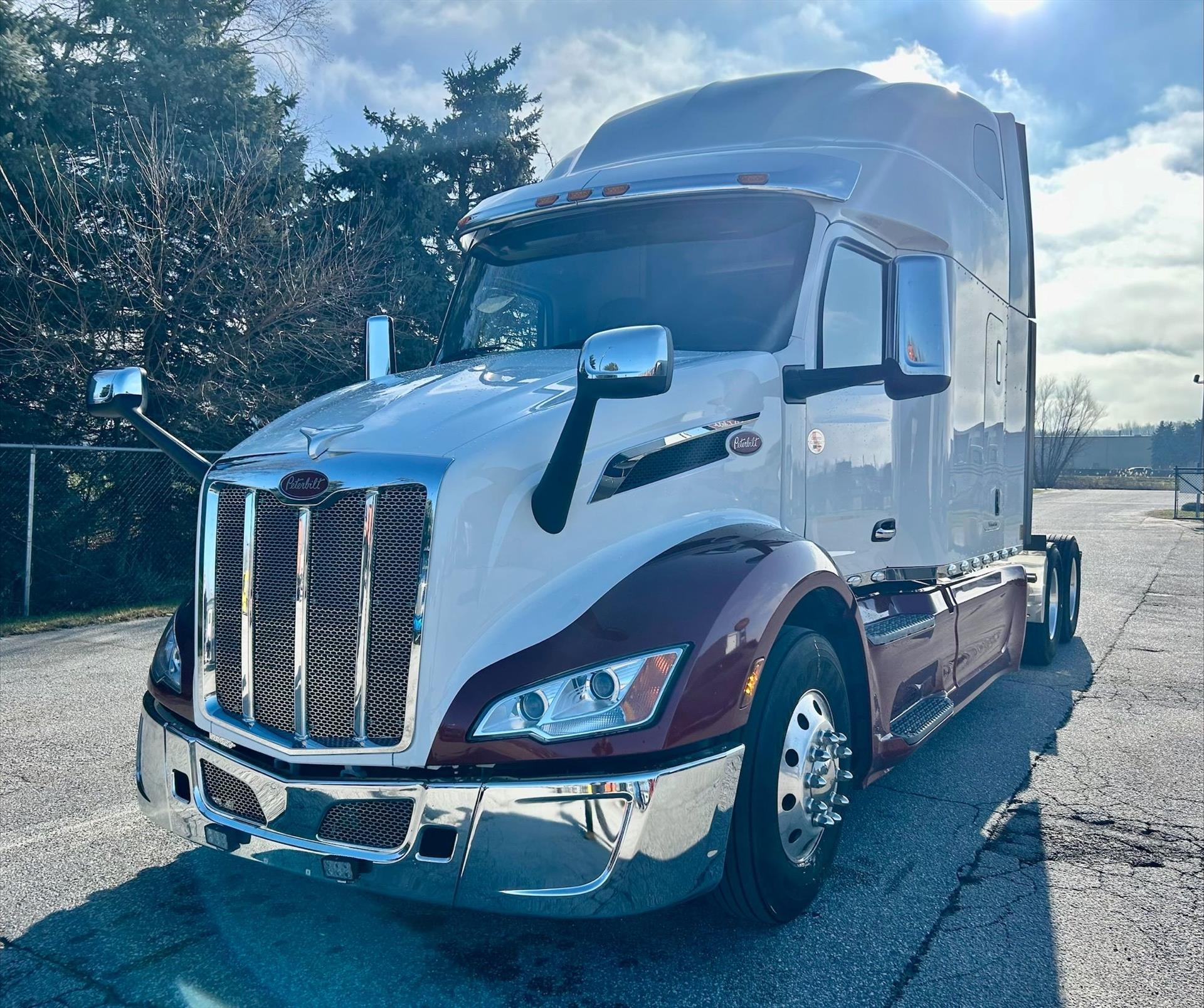 2023 Peterbilt 579