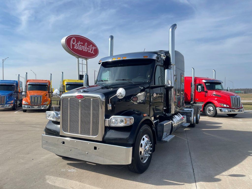 2023 Peterbilt 567