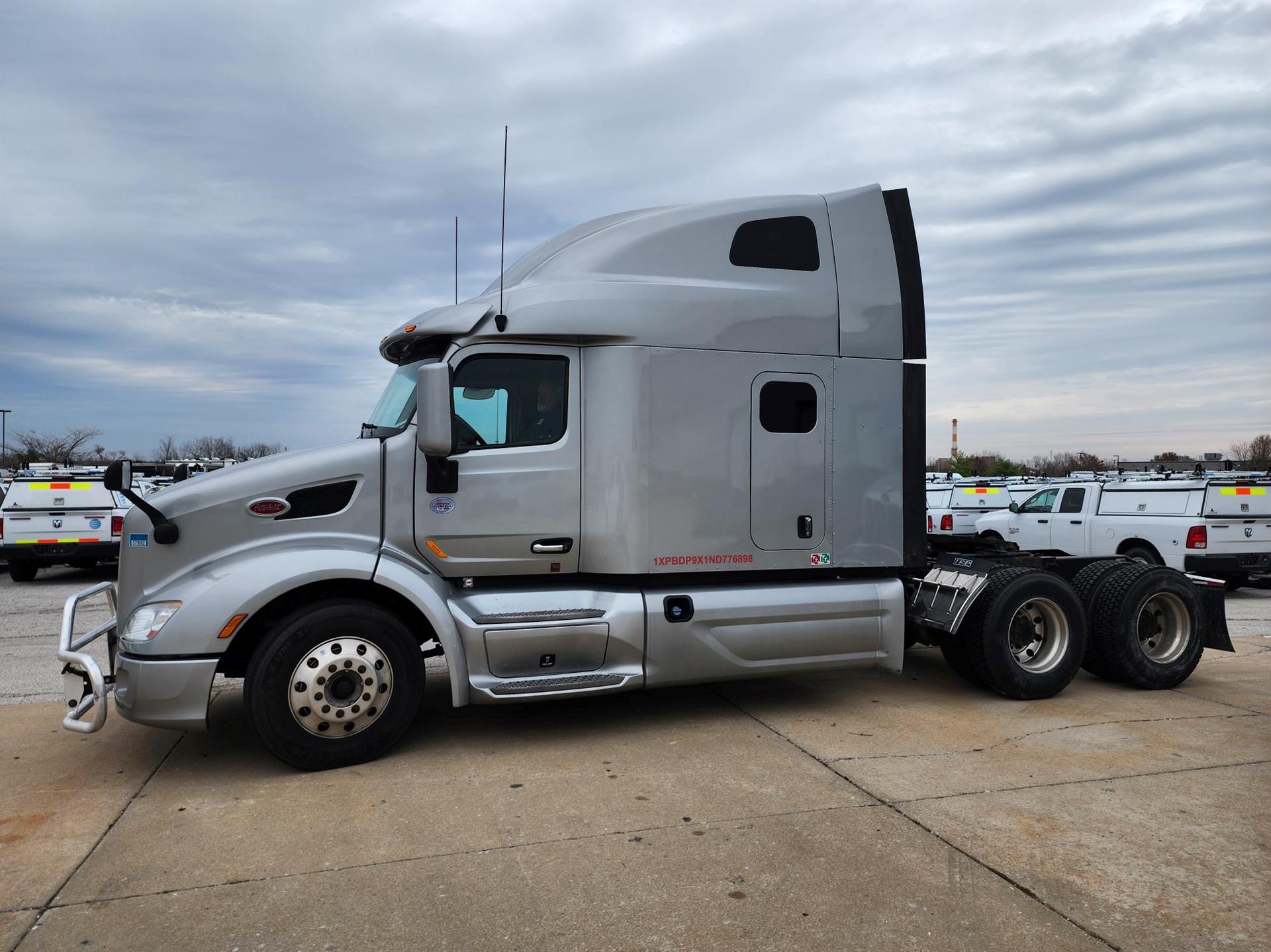 2022 Peterbilt 579