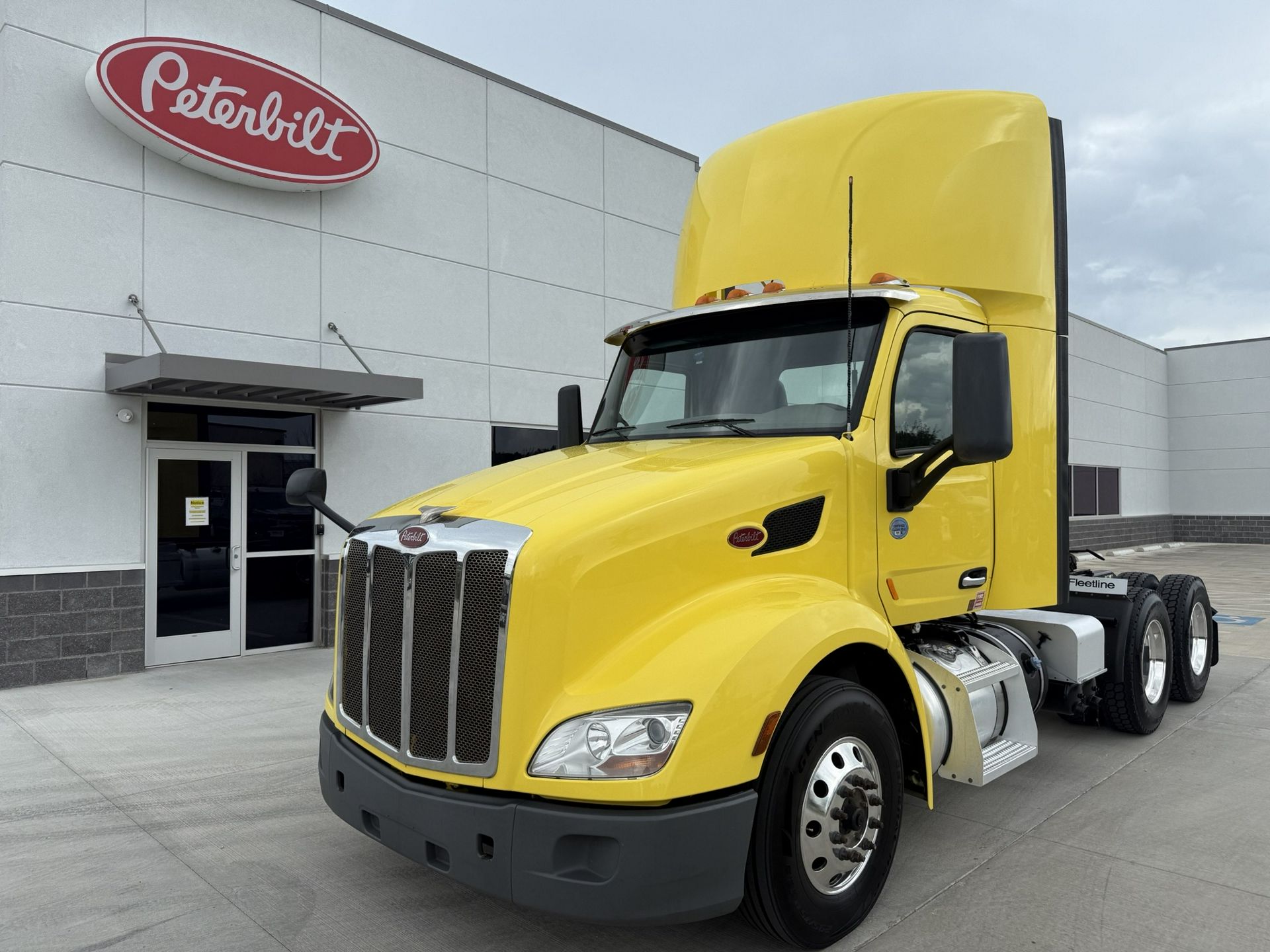 2021 Peterbilt 579