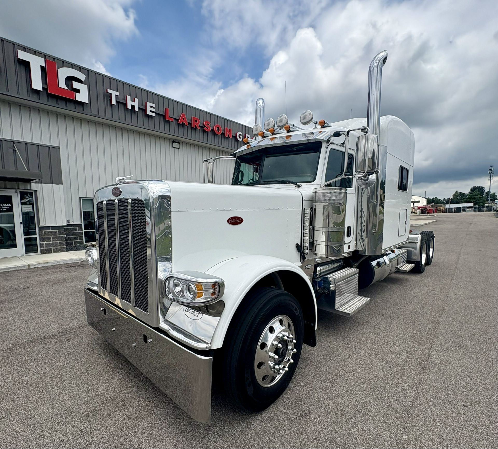 2022 Peterbilt 389