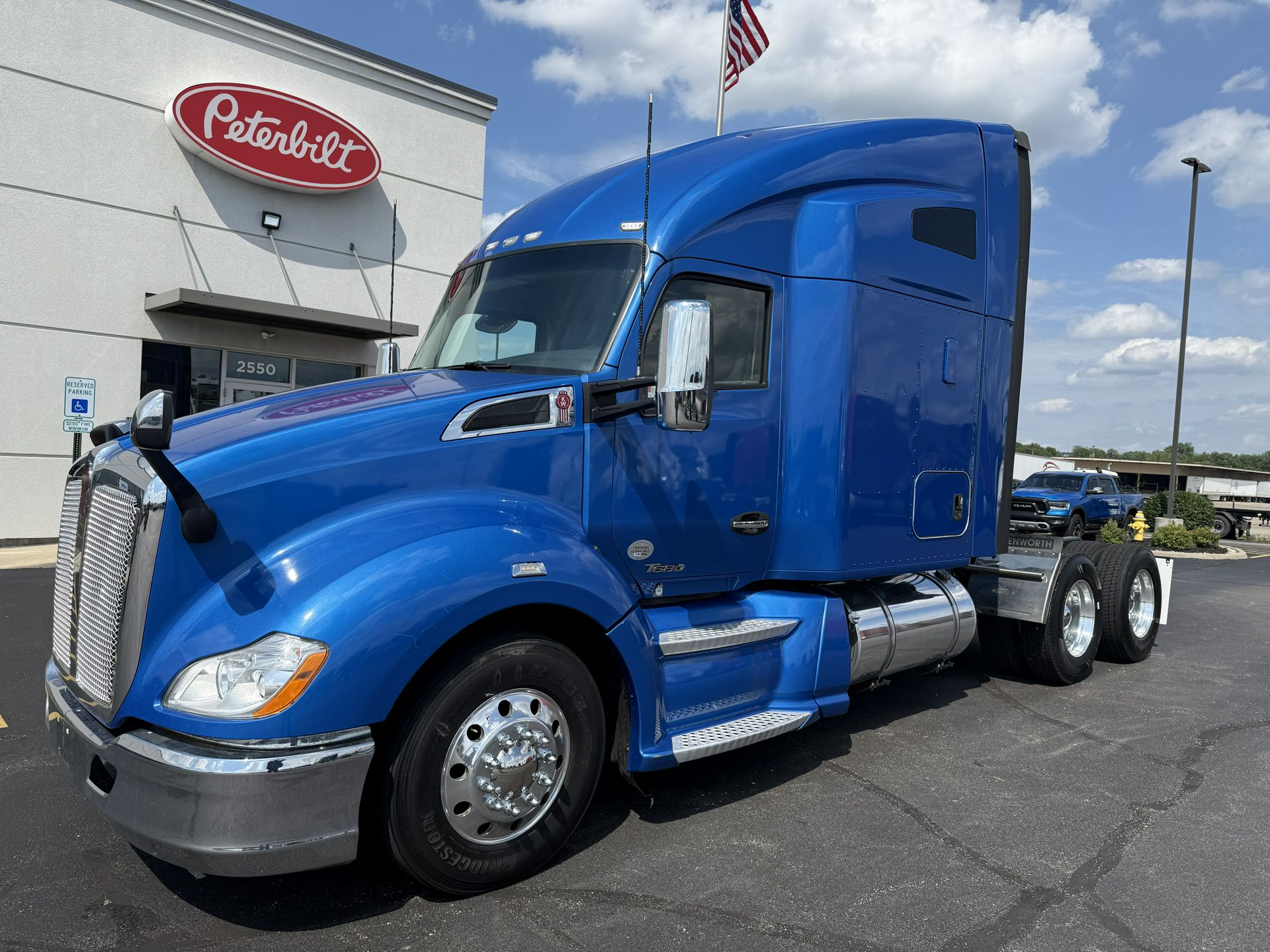 2022 Kenworth T680