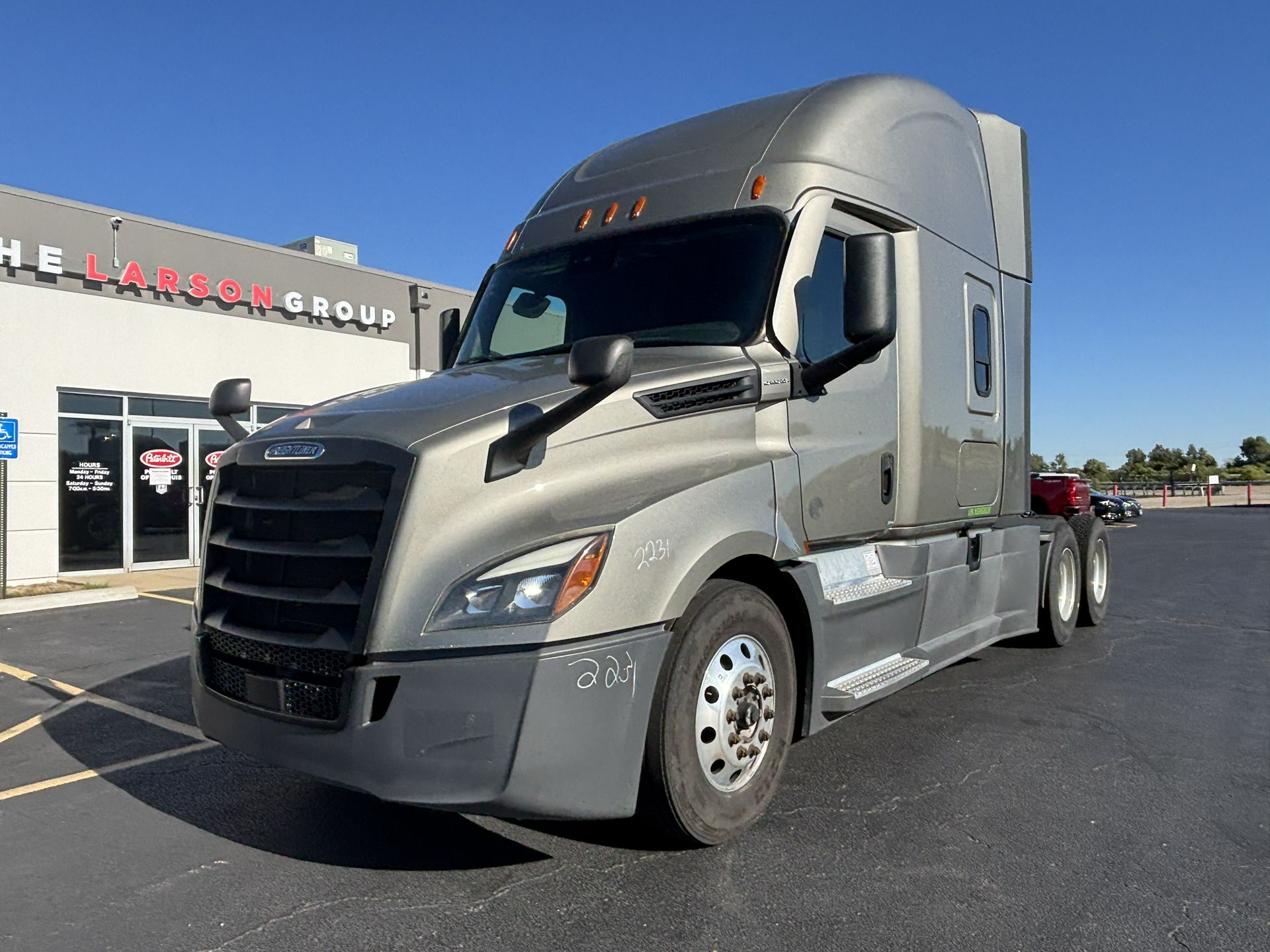 2022 Freightliner CASCADIA 126