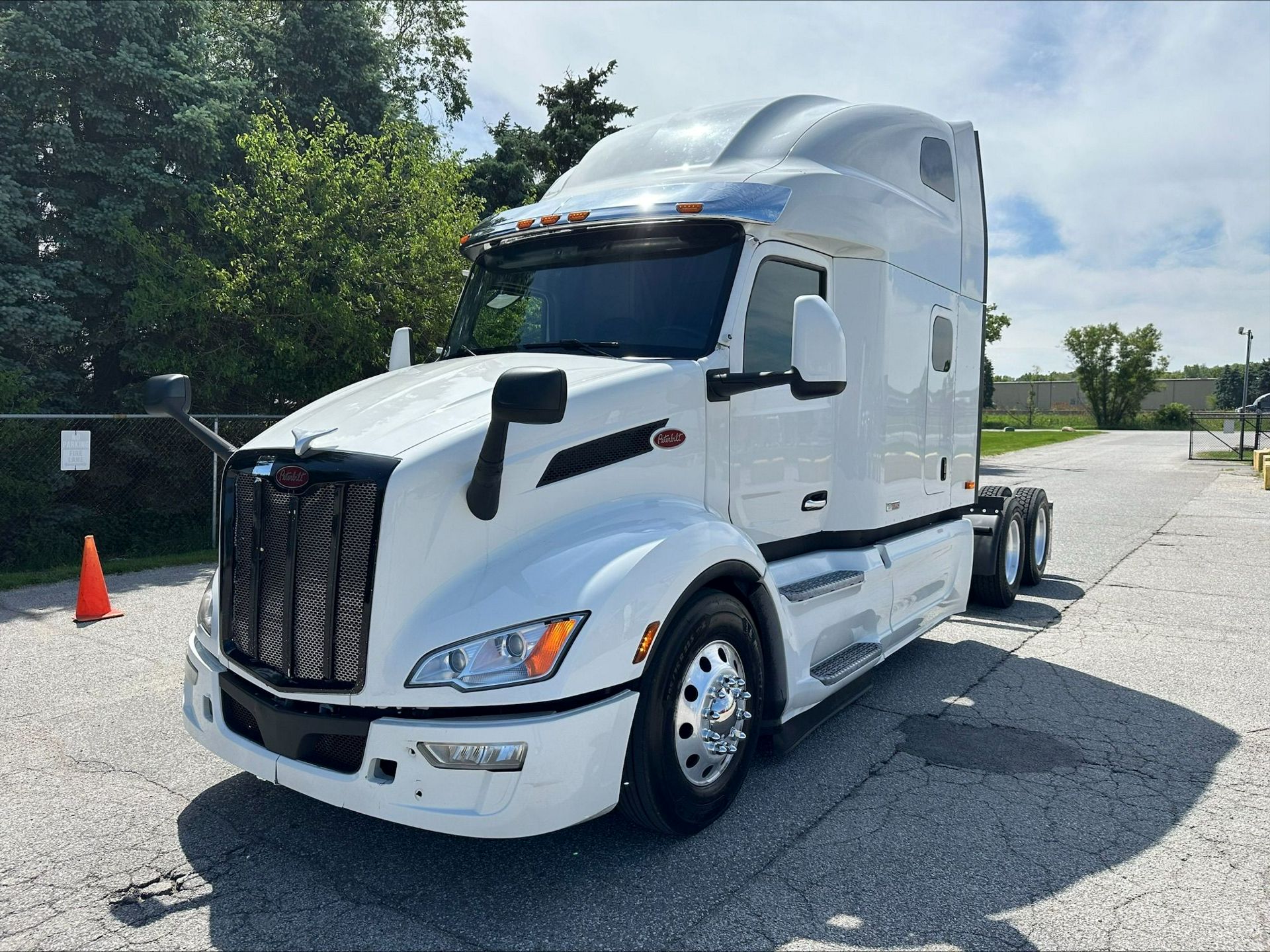 2023 Peterbilt 579