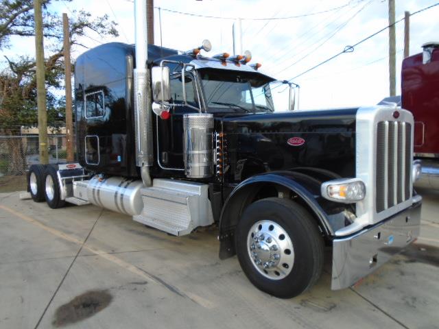 2023 Peterbilt 389