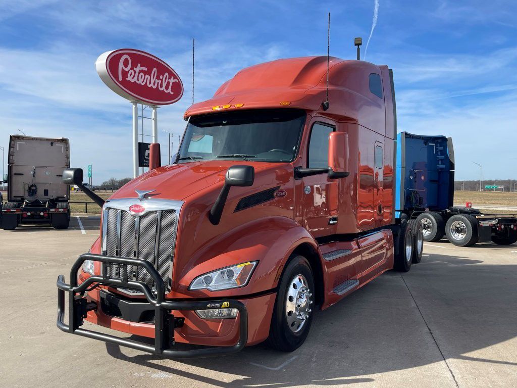2023 Peterbilt 579