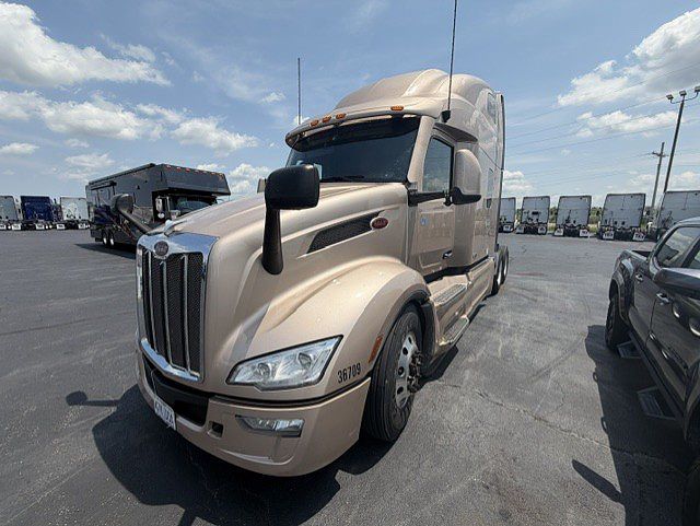 2021 Peterbilt 579