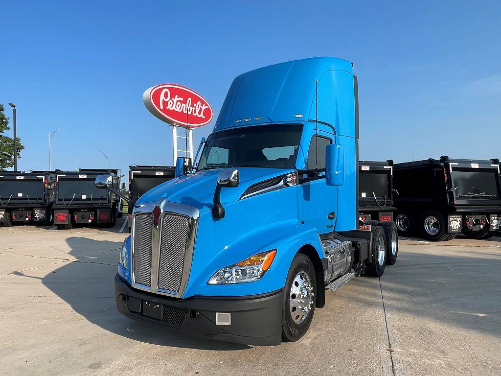 2023 Kenworth T680