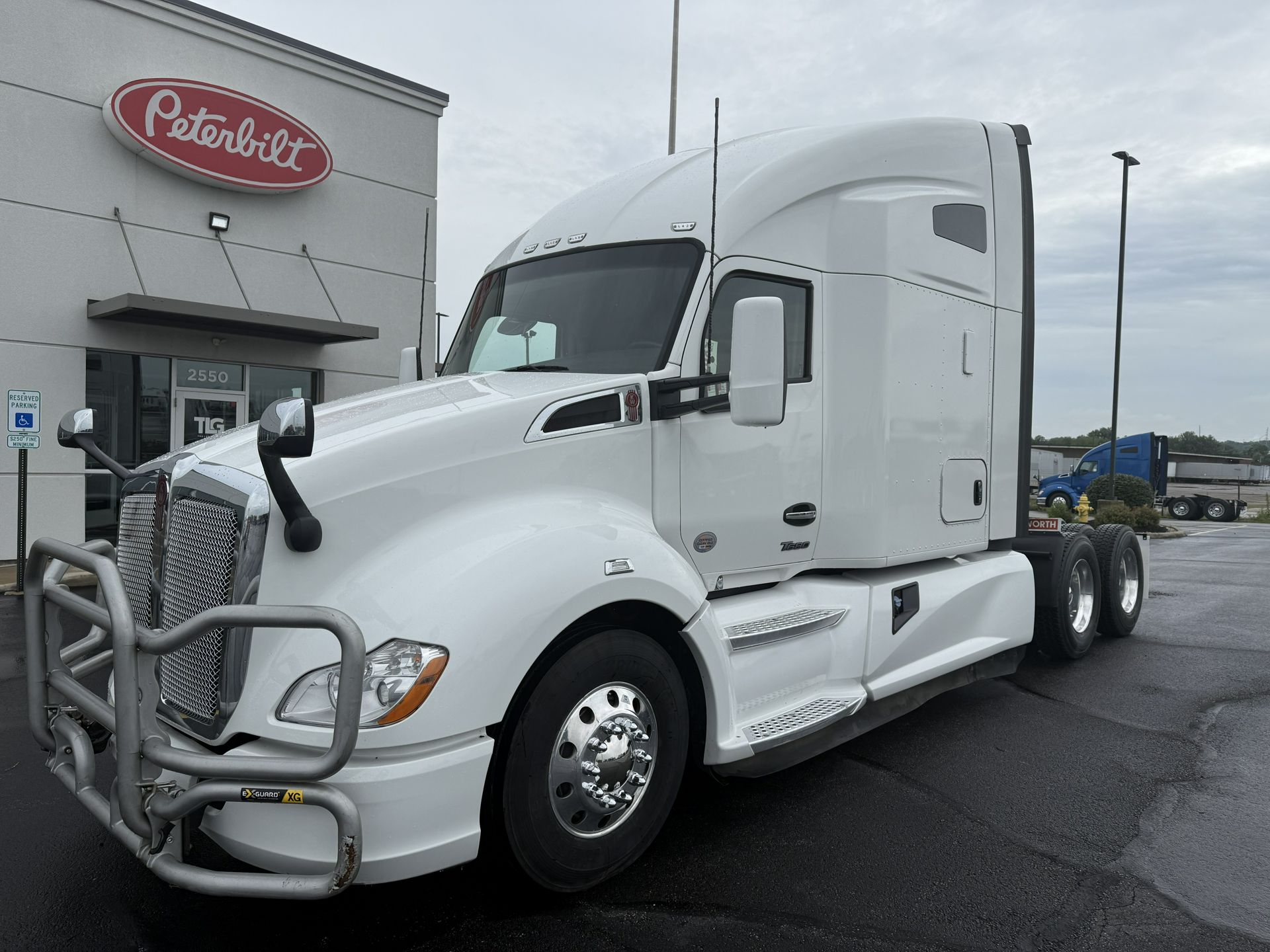 2022 Kenworth T680