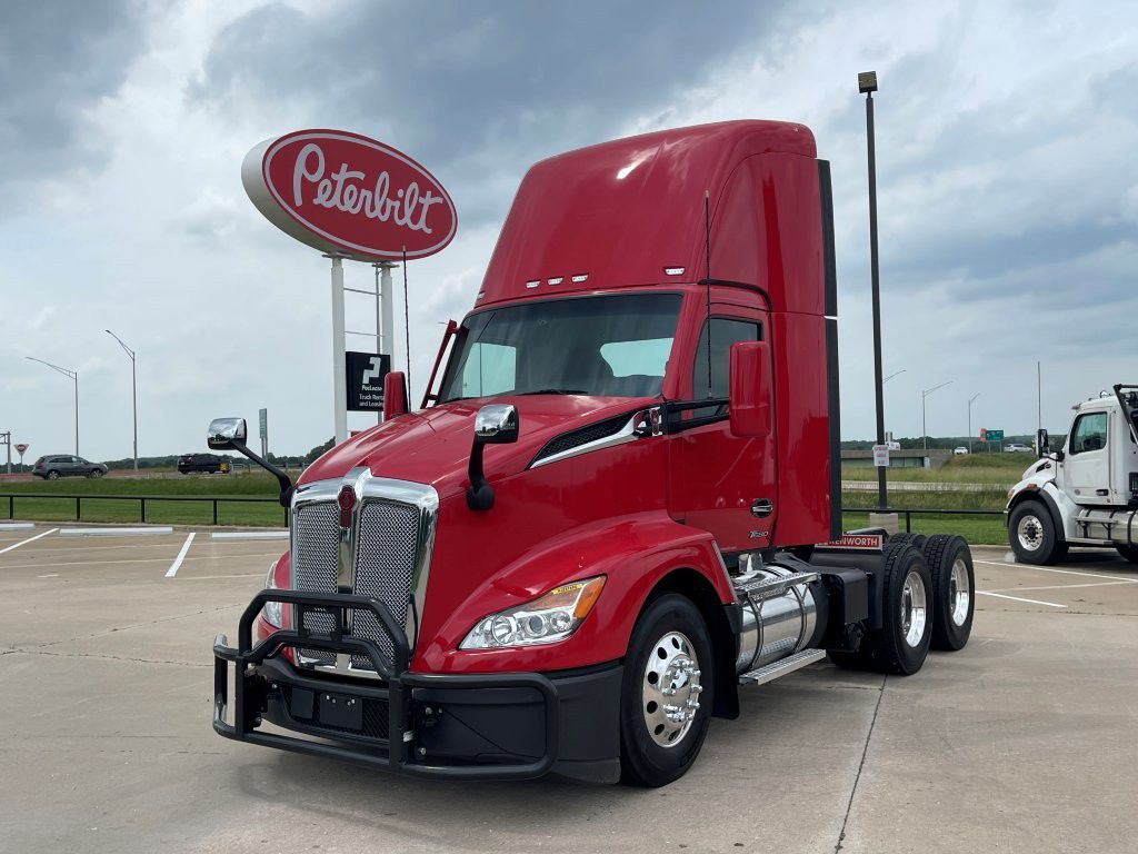 2023 Kenworth T680