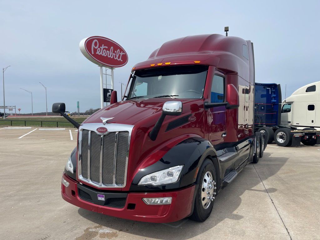 2023 Peterbilt 579