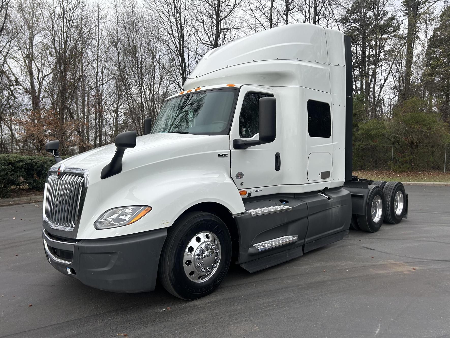 2022 International LT625