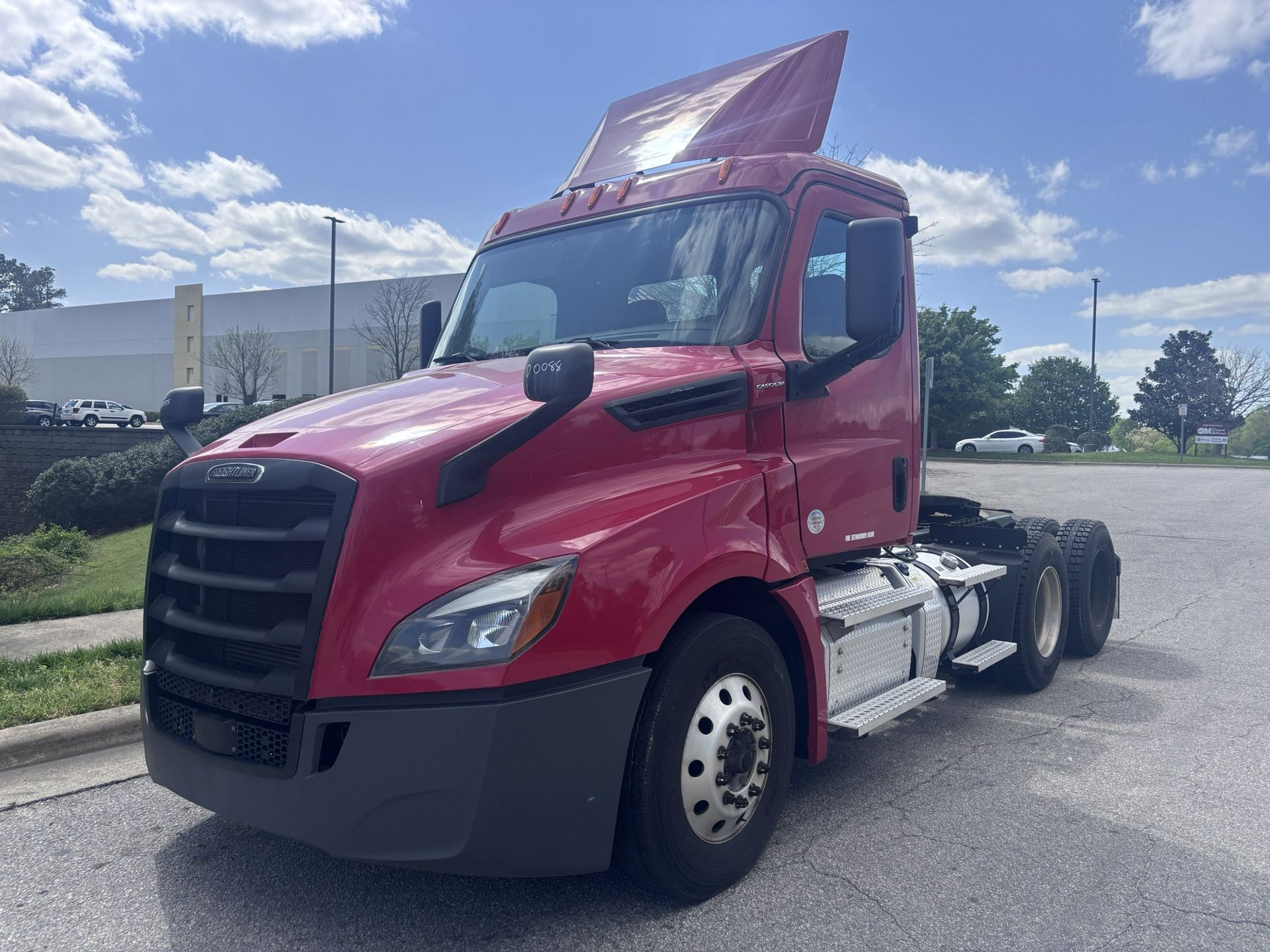 2020 Freightliner CASCADIA 126