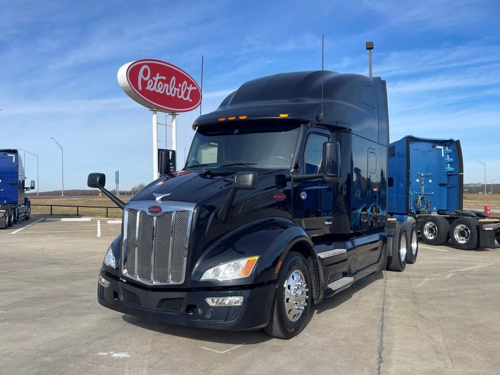 2023 Peterbilt 579
