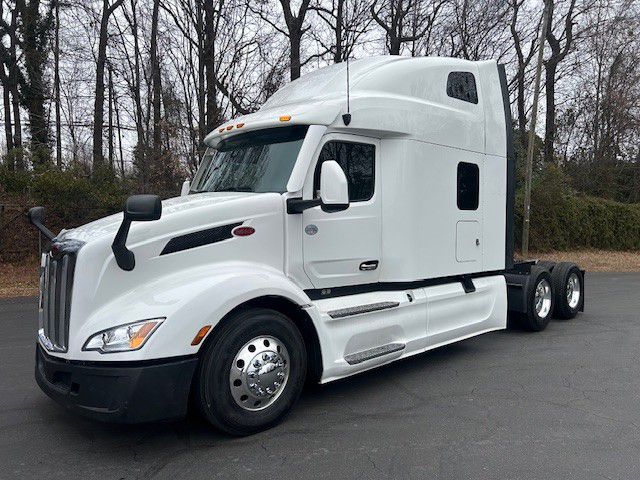2023 Peterbilt 579