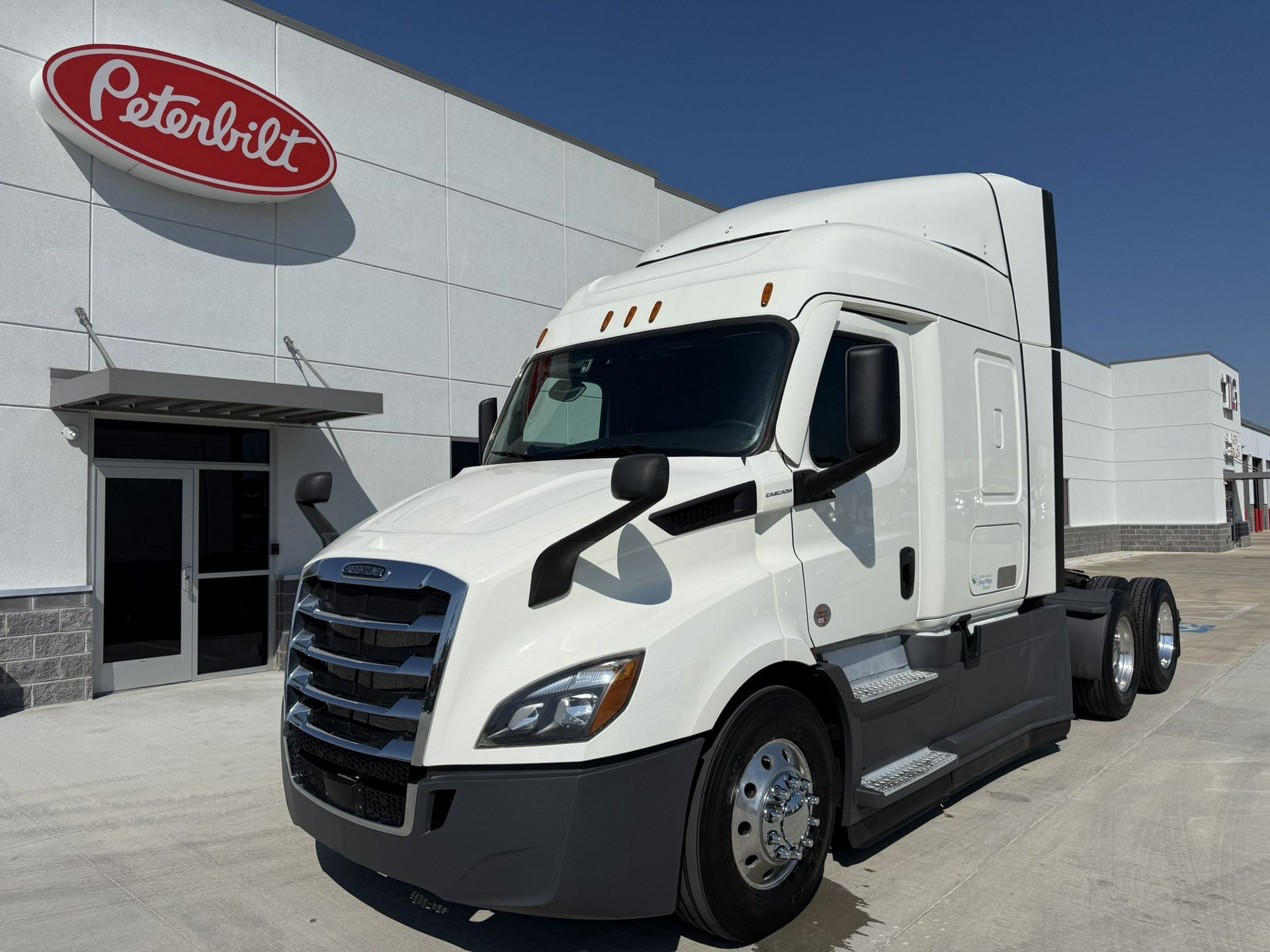 2021 Freightliner CASCADIA 116