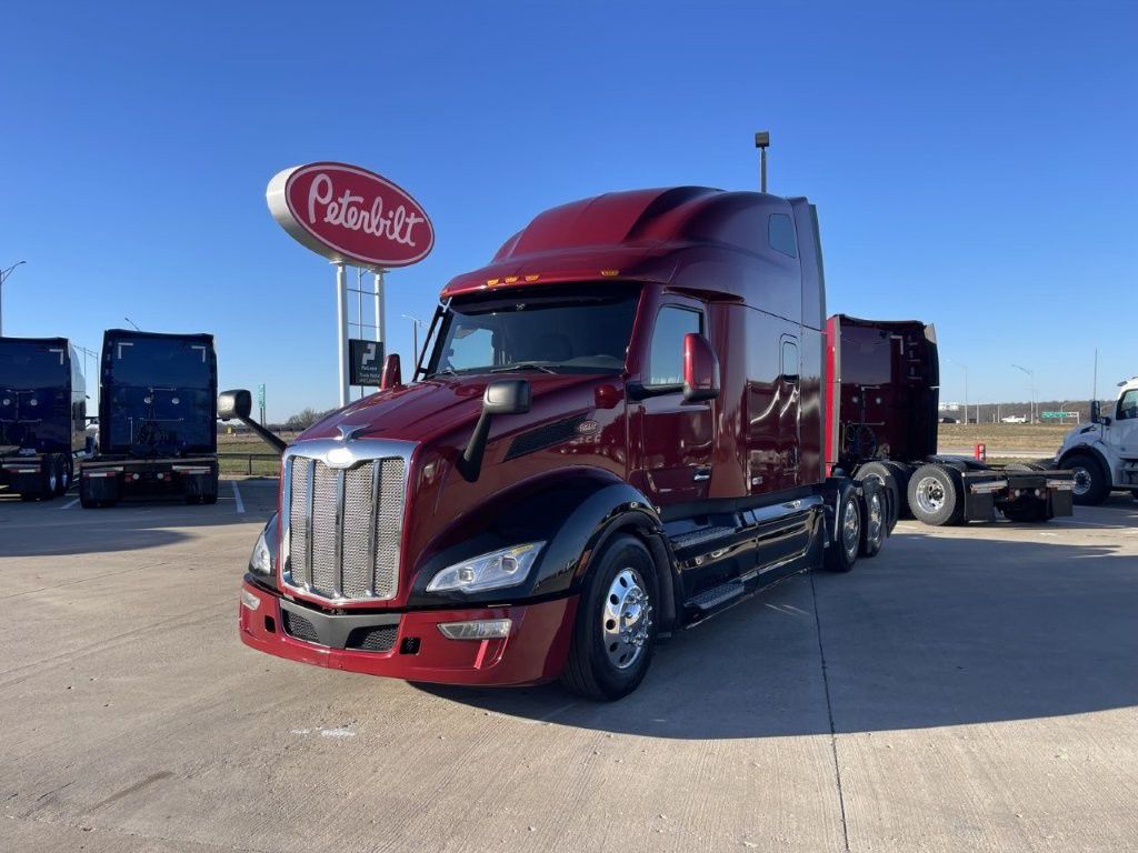 2023 Peterbilt 579