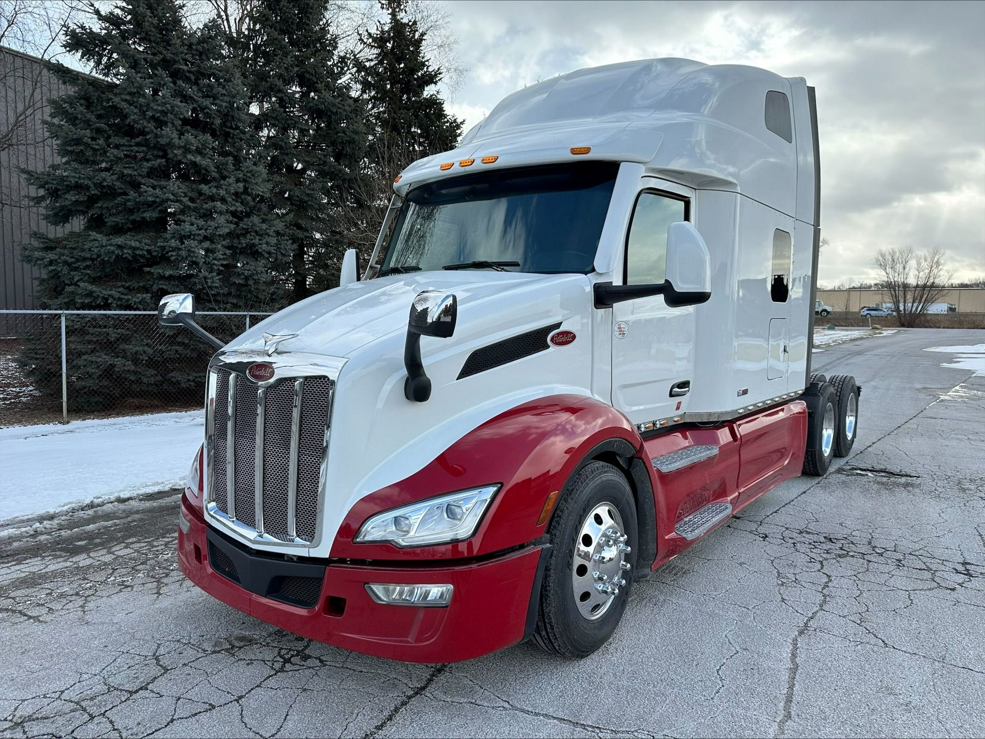 2023 Peterbilt 579