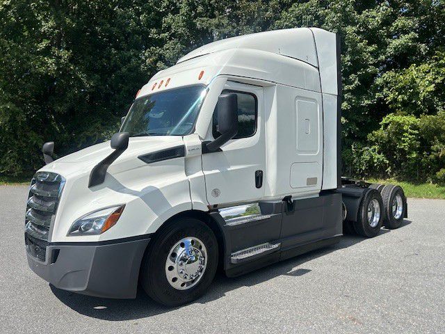 2022 Freightliner CASCADIA 116