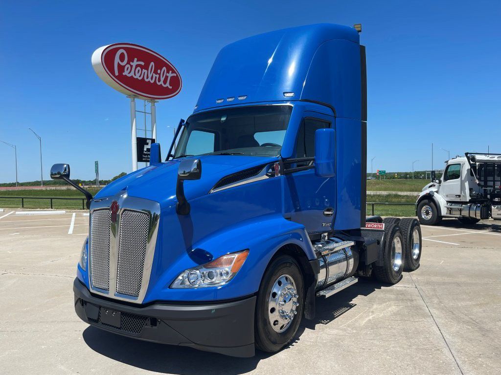2023 Kenworth T680